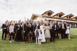 Nadja Morales fotografiert die Hochzeitsgesellschaft einer Hochzeit in München.